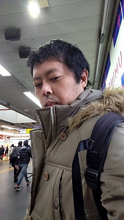 マサヒロ。暖かそうな服